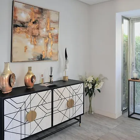 Golden Mile Townhouse, Pool & Sea Views Casa vacanze *