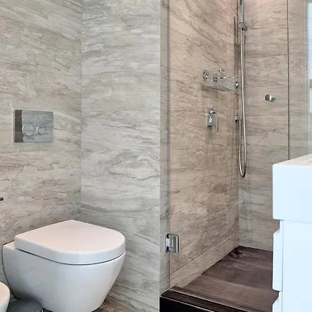 Golden Mile Townhouse, Pool & Sea Views