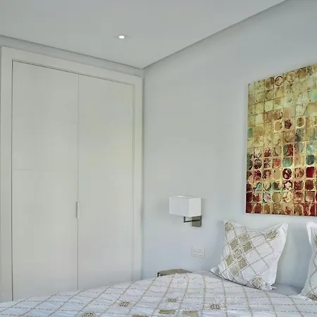 Golden Mile Townhouse, Pool & Sea Views Casa vacanze Marbella