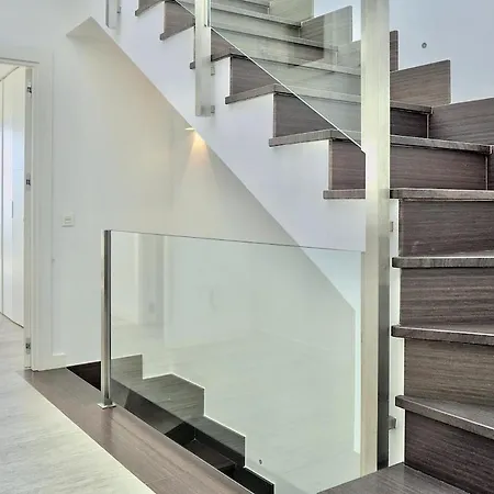 Golden Mile Townhouse, Pool & Sea Views