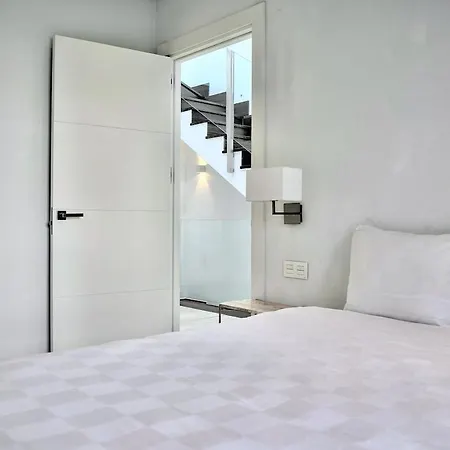 Golden Mile Townhouse, Pool & Sea Views Casa vacanze Marbella